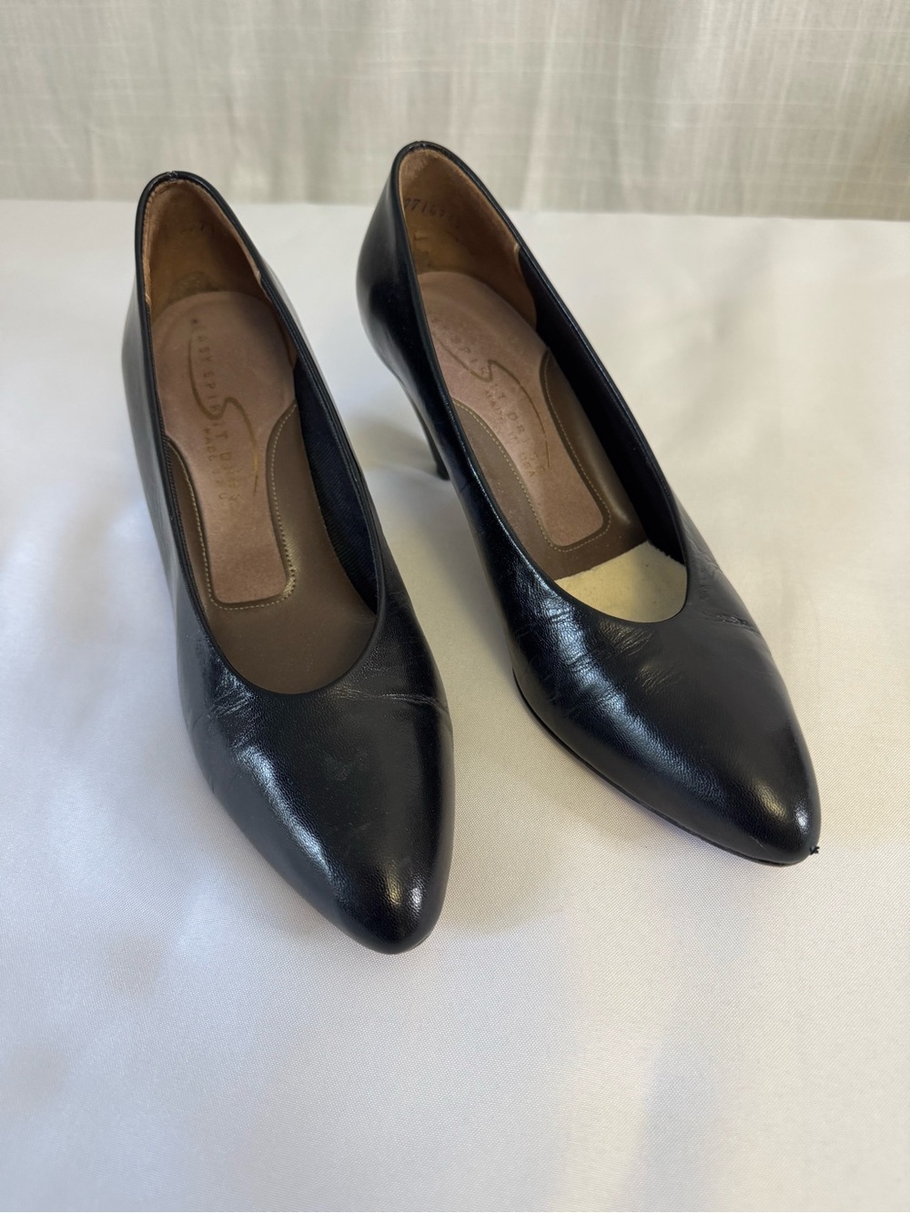 Vintage Easy Spirit Black Leather Almond Toe Cone Heel Pumps Size 7.5